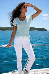 Rib T-Shirt με Raw Τελειώματα και V-λαιμόκοψη