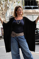 Ασύμμετρη Ζακέτα με Πλαϊνές Τσέπες - Μαύρη