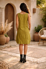 Βαμβακερό Φόρεμα με Ντραπέ Λαιμόκοψη & Τσέπες – Soft Olive