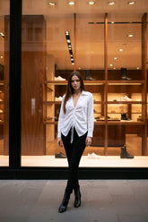 Λευκό Βαμβακερό Πουκάμισο με Σούρα & Βαθύ Ντεκολτέ